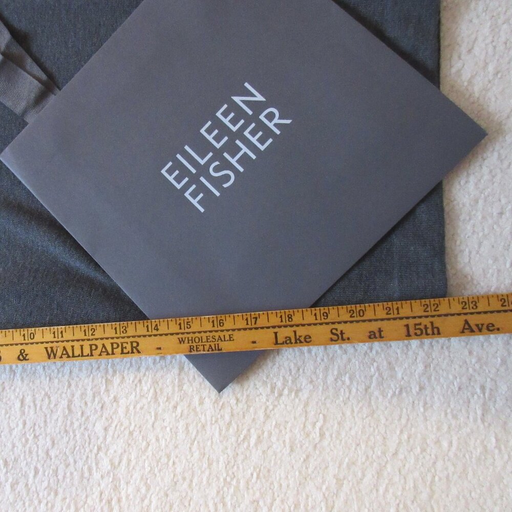 💕 EILEEN FISHER 100% Wool Ash Gray Crop Pants in Large - LIKE NEW 💕 - Picture 7 of 7